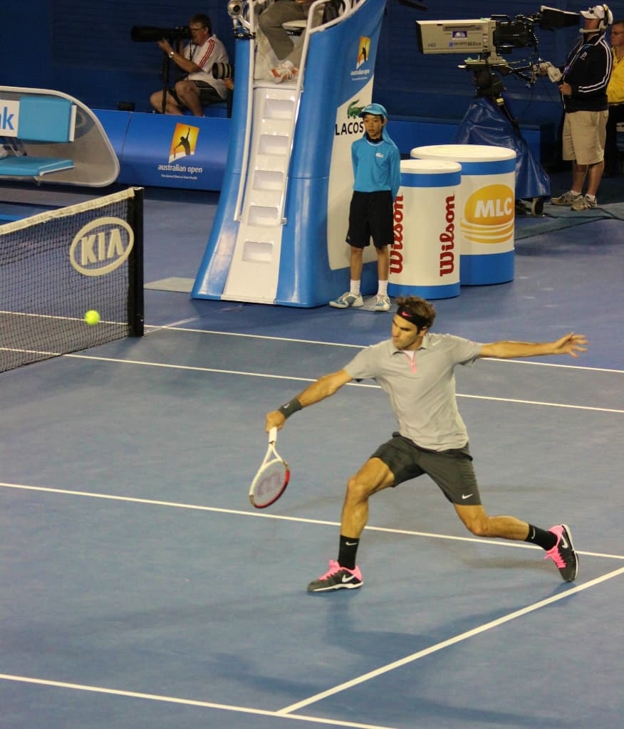 Roger Federer - THAT backhand