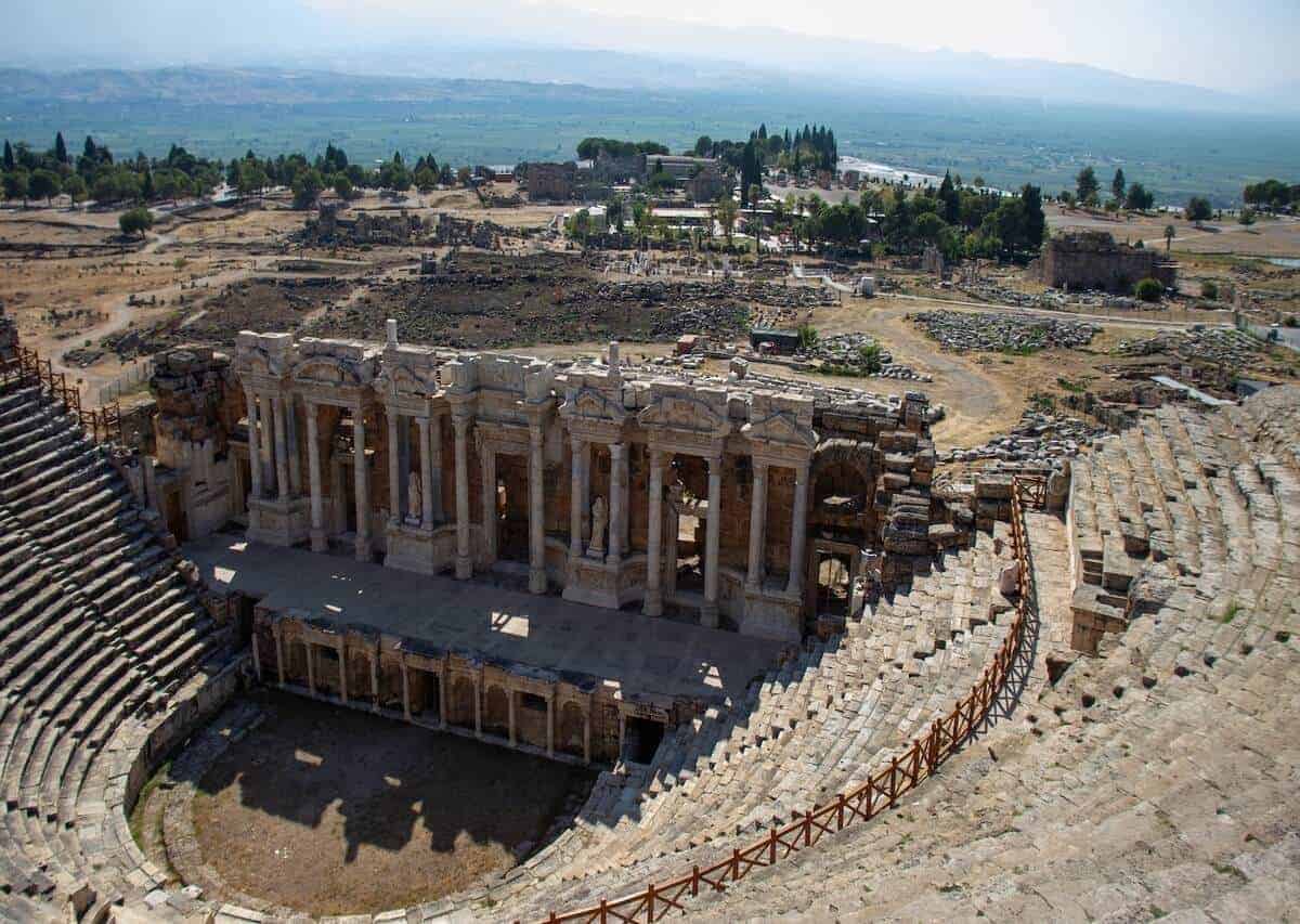 Day-Trip-to-Pamukkale-and-Hierapolis